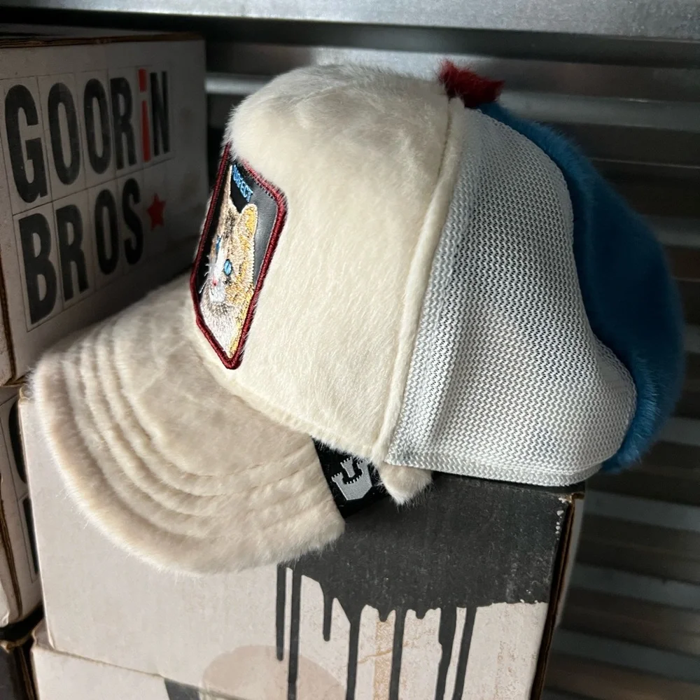 Goorin Bros Cream Cat Patch Cap limited collection